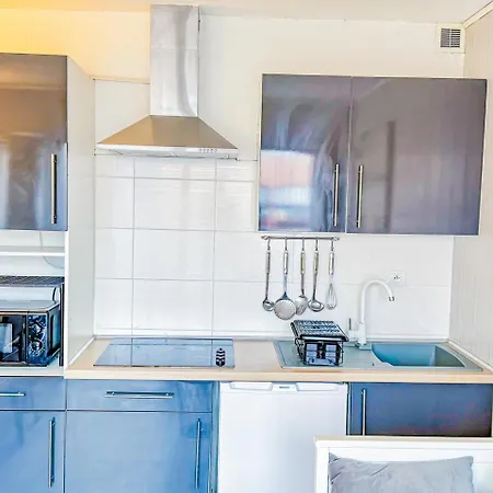 4 Personnes Place St Claire * Agde